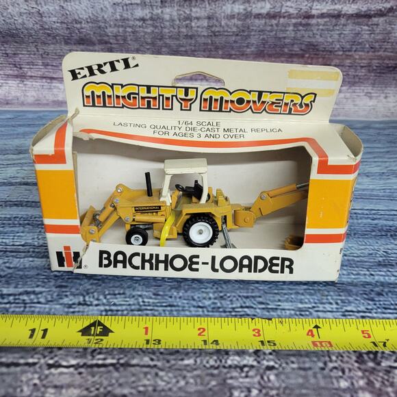 Vtg Ertl mighty movers 1/64 scale International Harvester diecast backhoe/loader - Picture 1 of 9